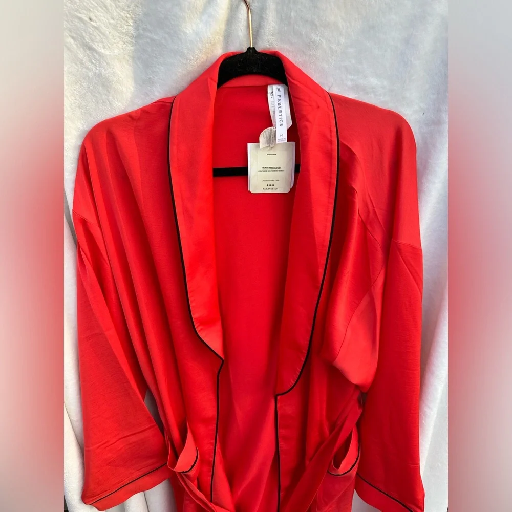 NWT-‎ Fabletics EcoSatin Robe - Red with black trim; size Medium